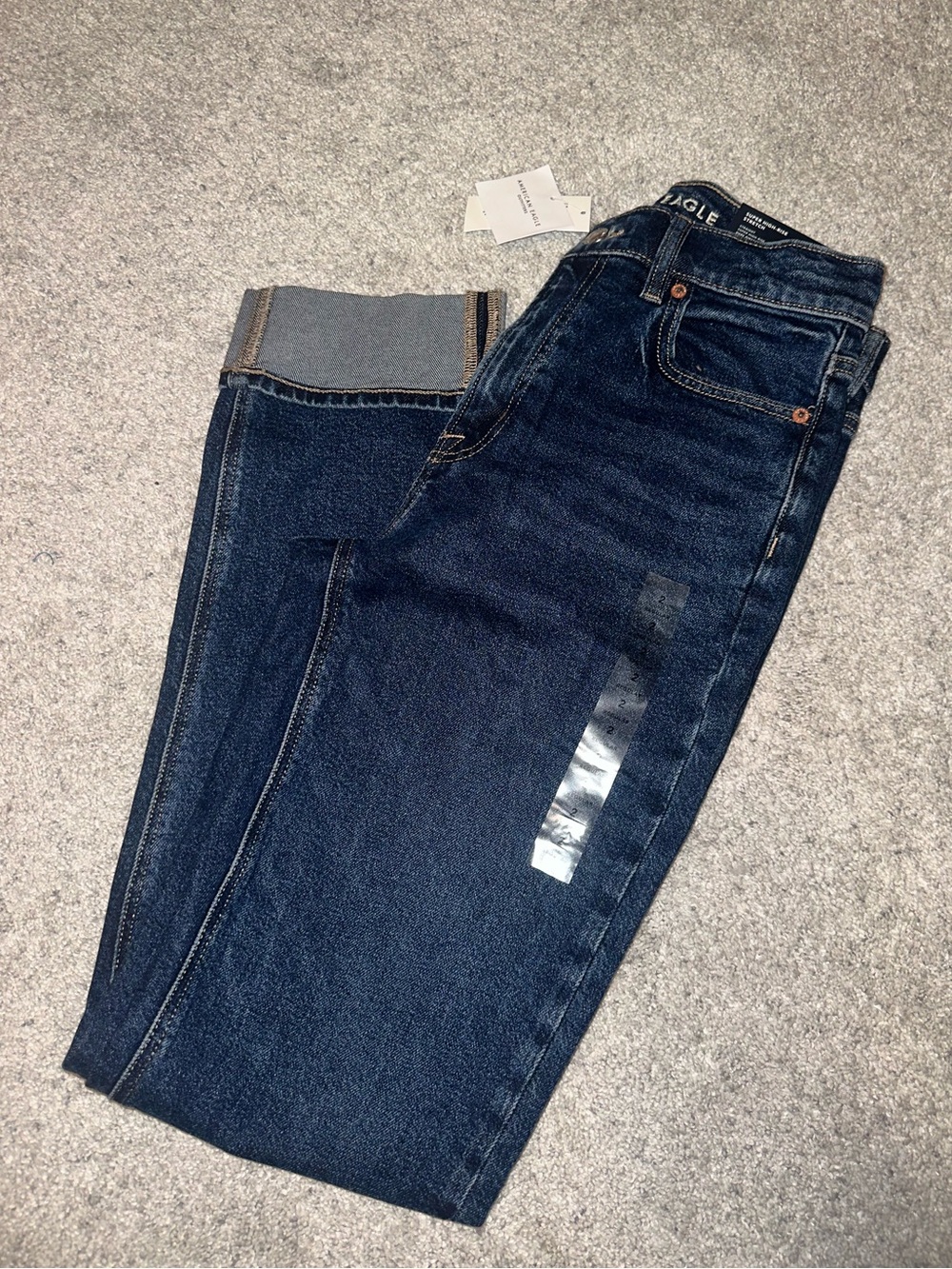 American Eagle - NWT - Women's Straight Leg High Rise Jeans - size 2 regular